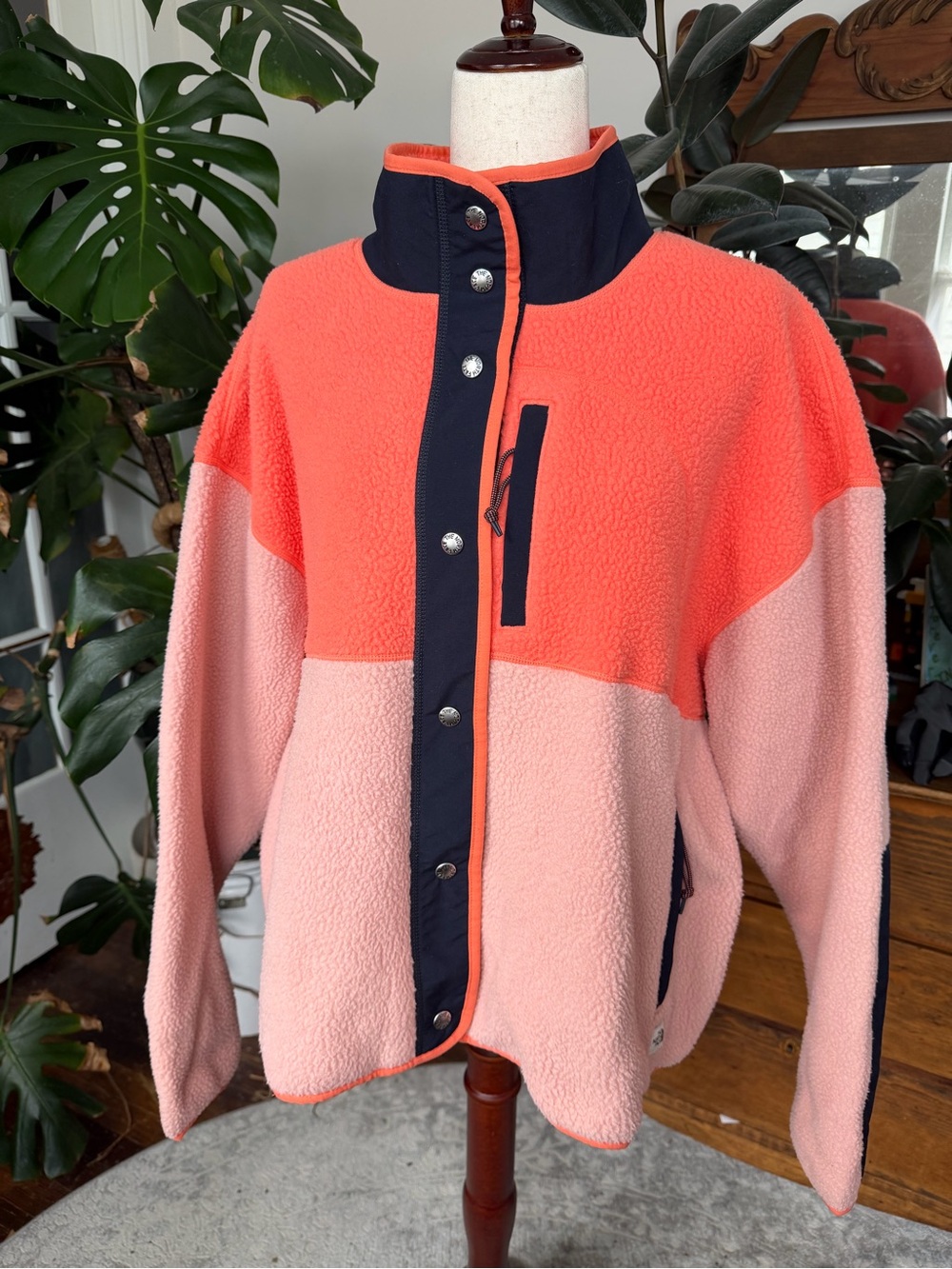 The North Face Women’s Coral & Light Pink Colorblock Teddy Fleece Jacket